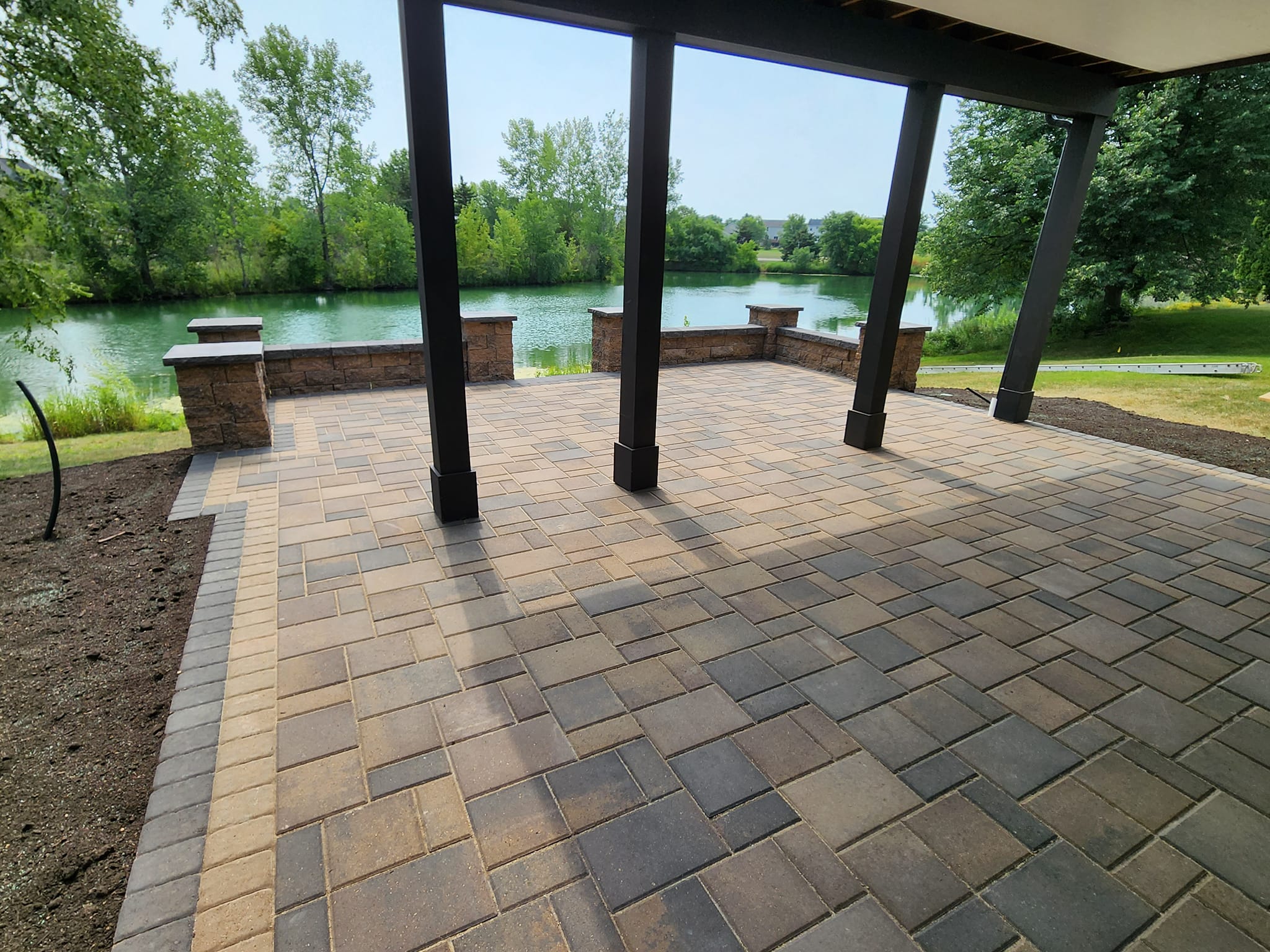 paver installation pattern
