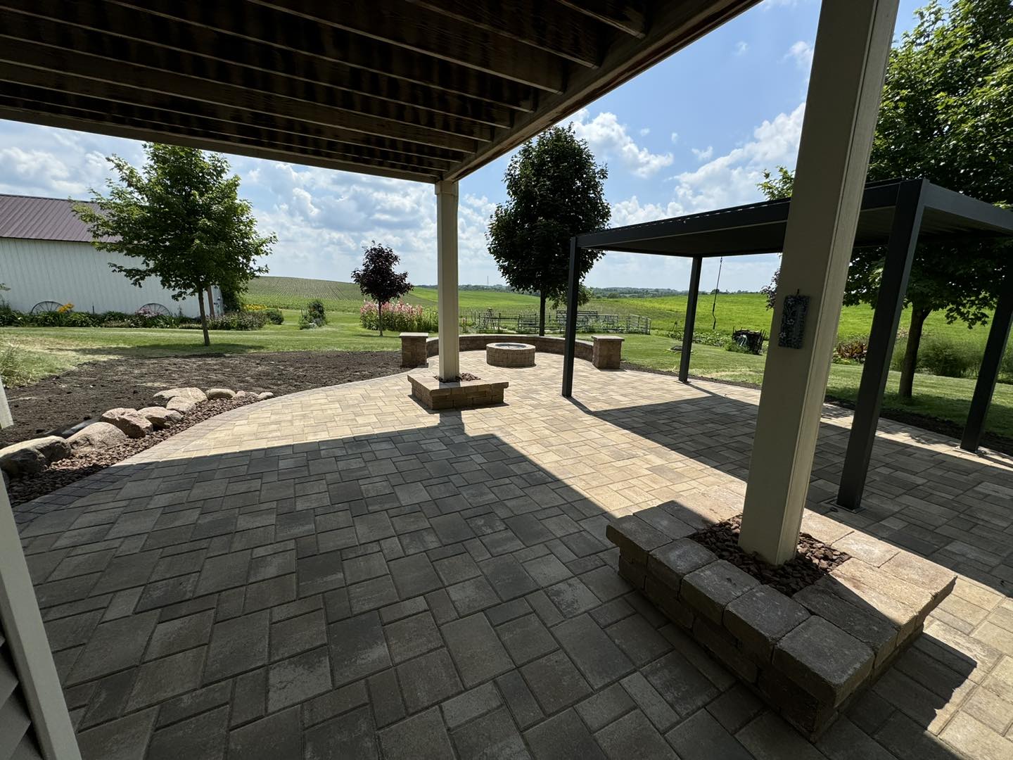 Minnesota landscape design trends 2025