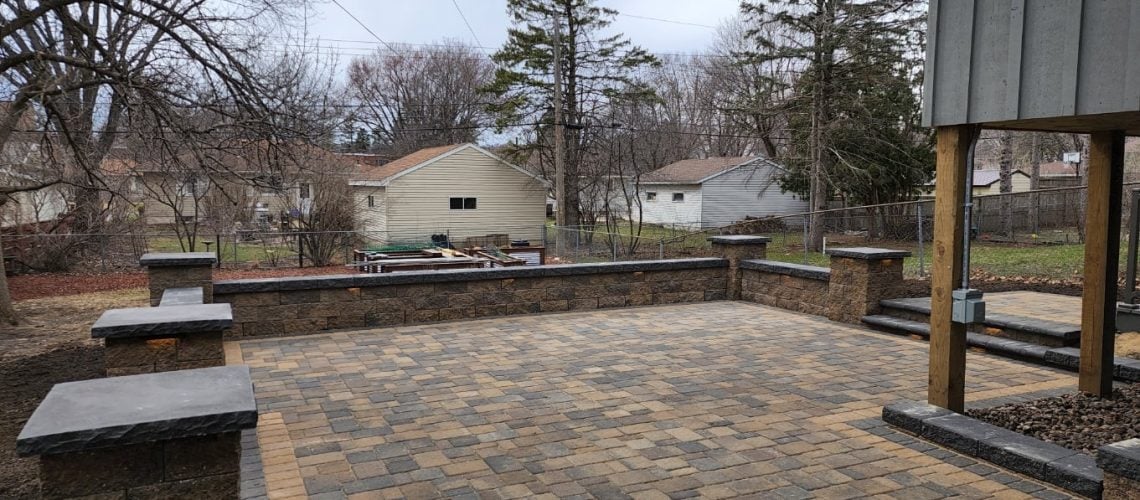 backyard patio freestanding wall3